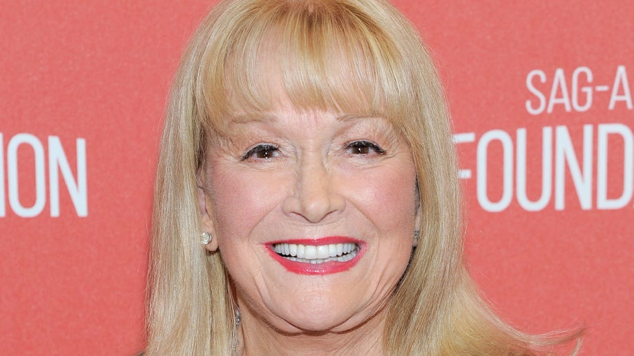 590164211PH00066_Screen_Act