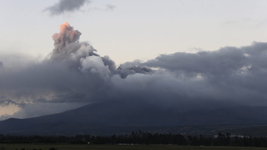 74fdae70-Ecuador Volcano