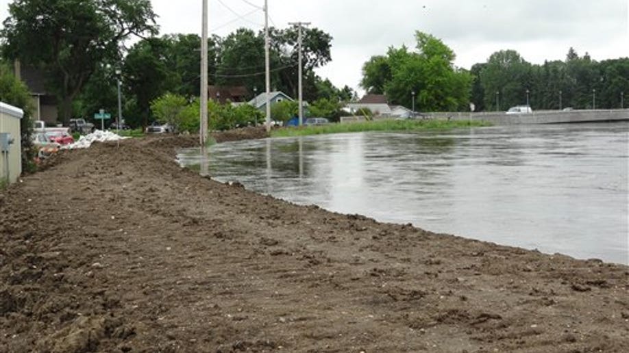 Flooding Minot