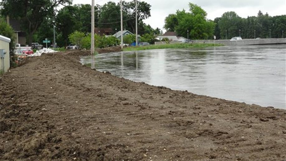 Flooding Minot