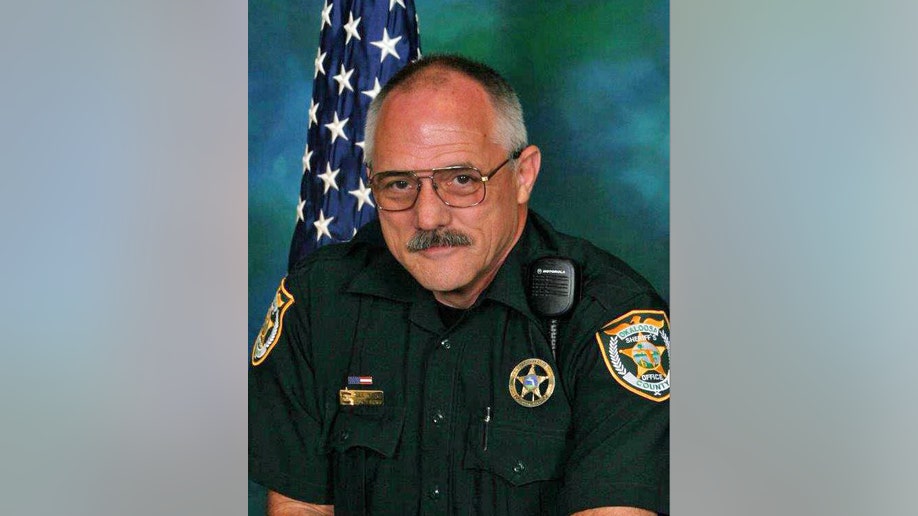 18c548ee-Florida Deputy Shot