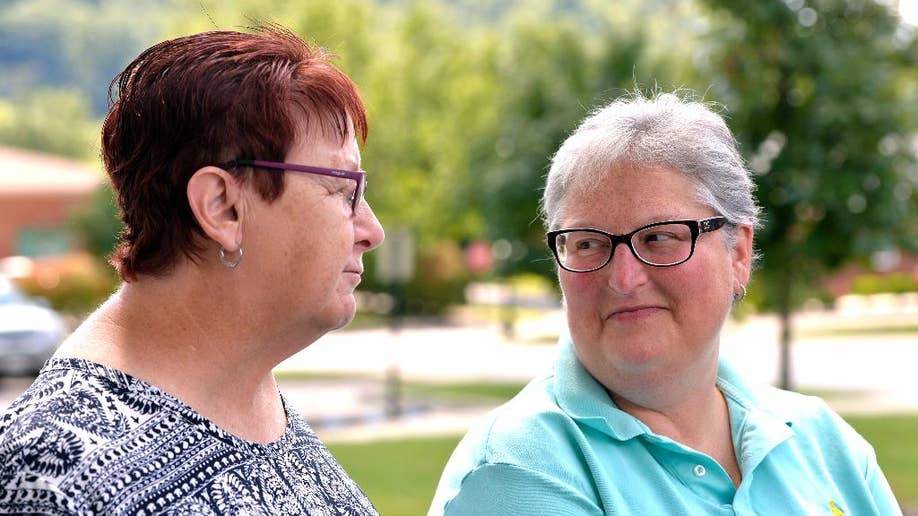Gay Couples Win But Still Lose After Federal Judges Order In Kentucky 