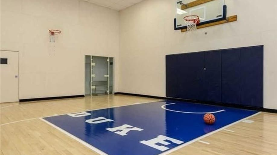 Live Like A Baller In These 7 Homes With Indoor Basketball Courts Fox News