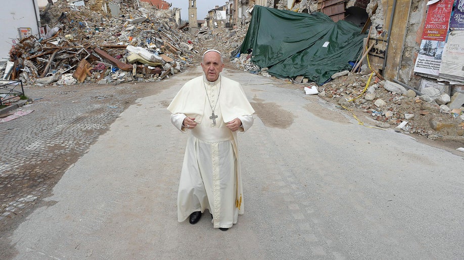 9008a76c-Italy Pope Quake