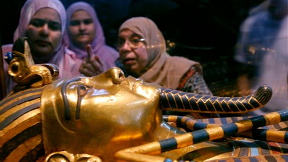 8b69392b-Mideast Egypt King Tut