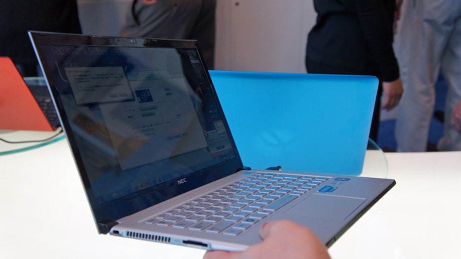 NEC LaVie Z Hands-On: World's Lightest Ultrabook Weighs Just 1.9