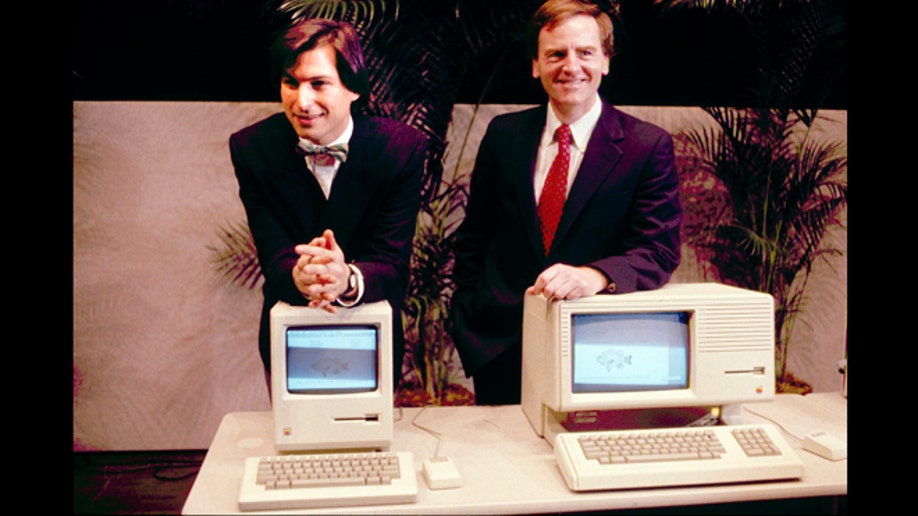 Jobs unveils the Mac