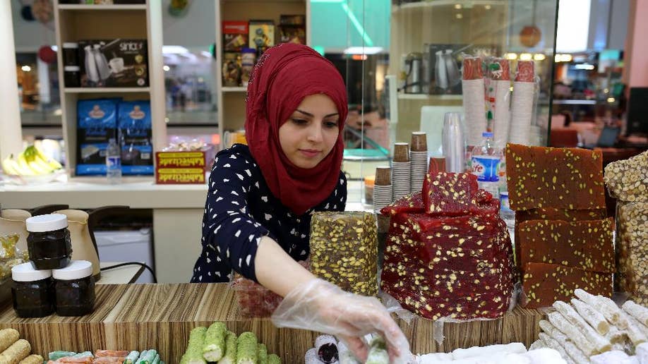 Syrian Refugee Women In Iraqs Kurdish Region Take Mall Jobs Spurned By 