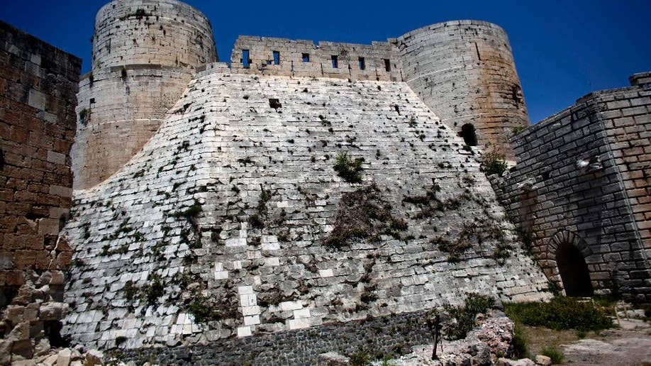 Crac des Chevaliers yang terkenal di Suriah, yang pernah menjadi kastil tentara salib yang paling terpelihara di dunia, rusak akibat perang