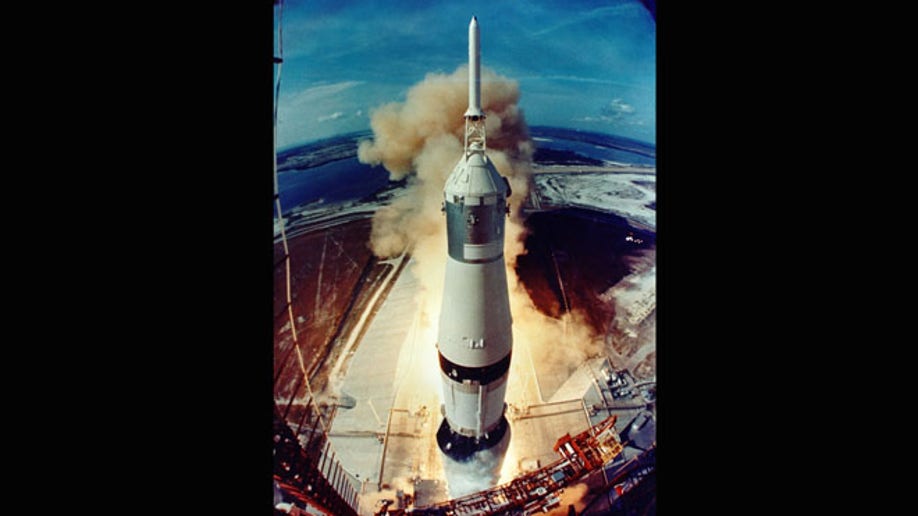 NASA tests vintage Apollo 11 rocket engine for ideas for new US