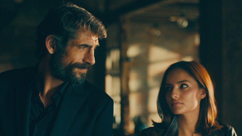 dos equis unveils new