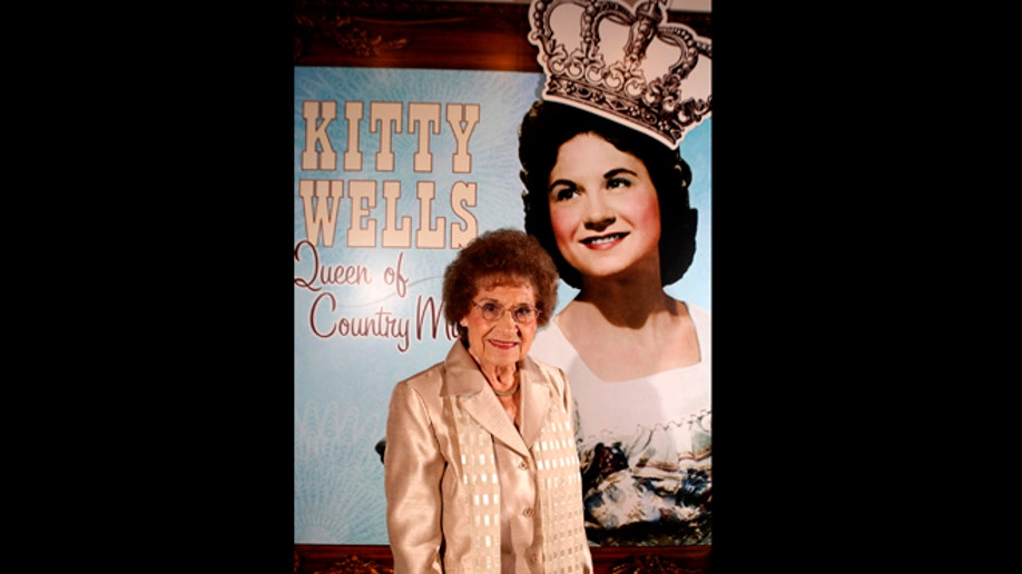 37e6b51f-Obit Kitty Wells