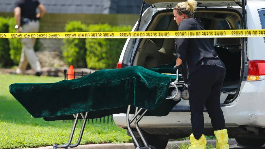 Police say 2 teens in custody after 5 family members found stabbed to death in Oklahoma home