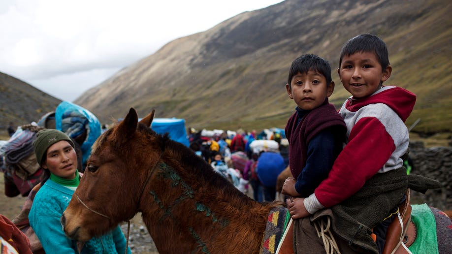 Peru_Snow_Star_Festiv_Vros__1_