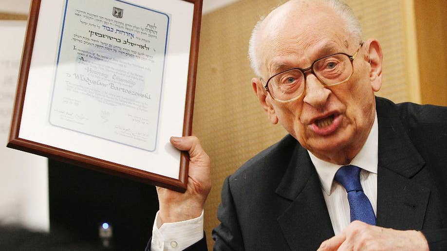 Wladyslaw Bartoszewski Former Auschwitz Prisoner And Polish Foreign Minister Dies At 93 Fox News 2586