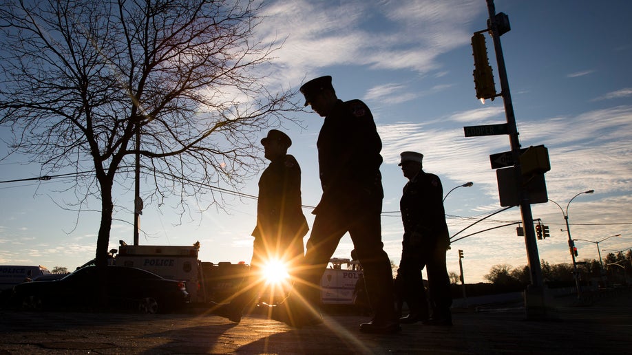 b0f16dab-APTOPIX NYPD Officers Shot