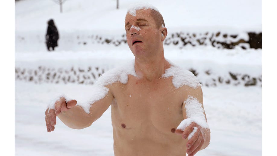 00354116-Man in Underwear Statue