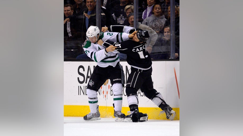 656f1ce8-Stars Kings Hockey