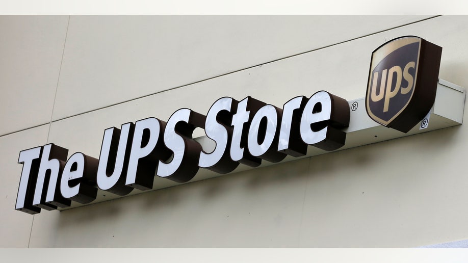 43e7651e-UPS Earns