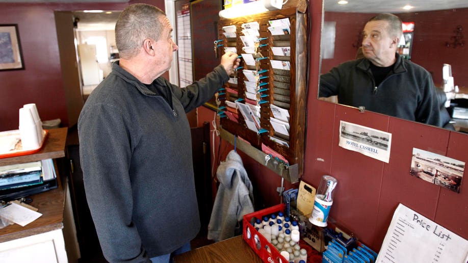 1b5dab30-Police Cash Pursuit