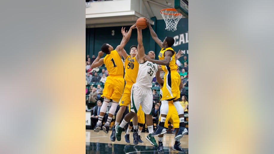 40fa194e-UC Irvine Cal Poly St Baskeball