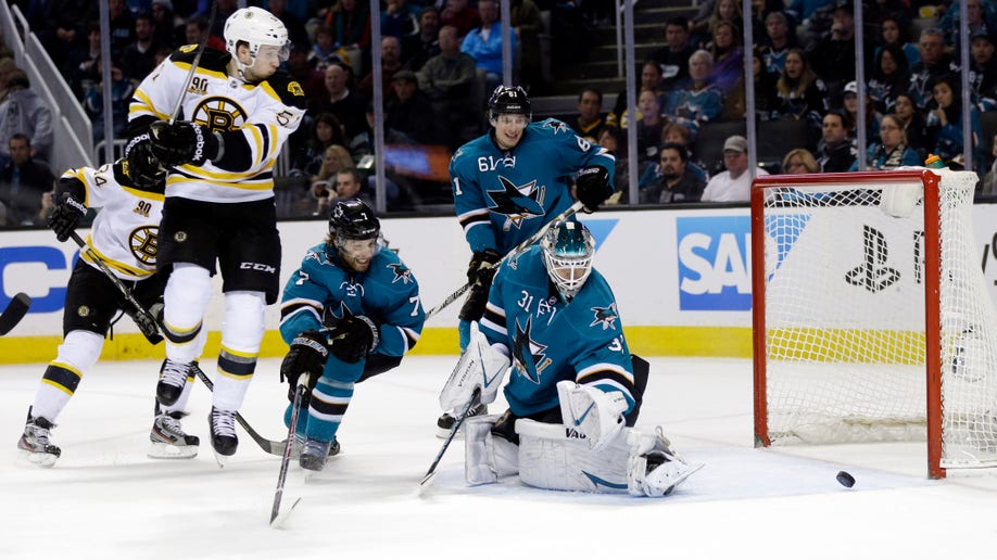 55ae658b-Bruins Sharks Hockey