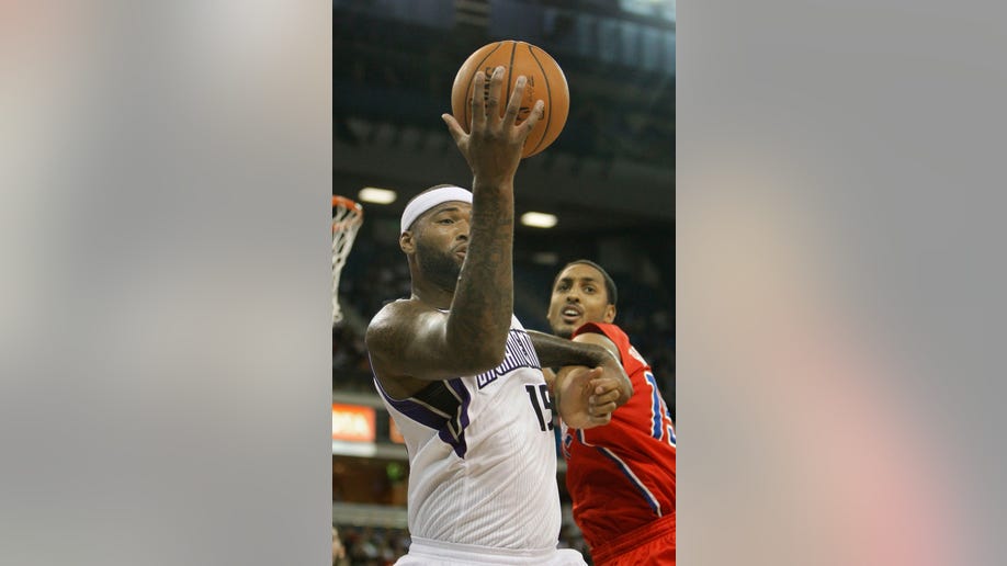 104f8a0f-Clippers Kings Basketball