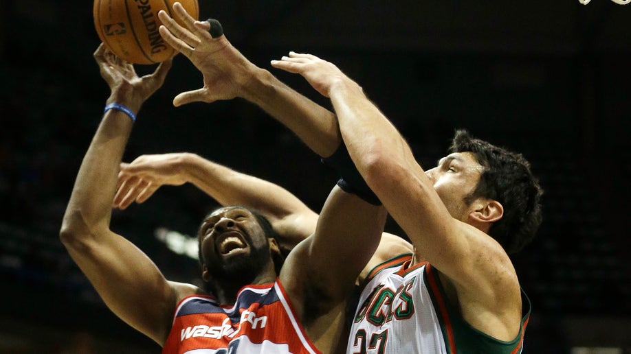 c3e4f901-Wizards Bucks Basketball