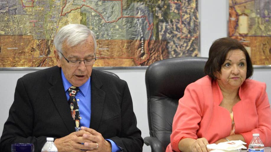 Albuquerque Board Accepts Resignation Of Schools Chief Who Hired