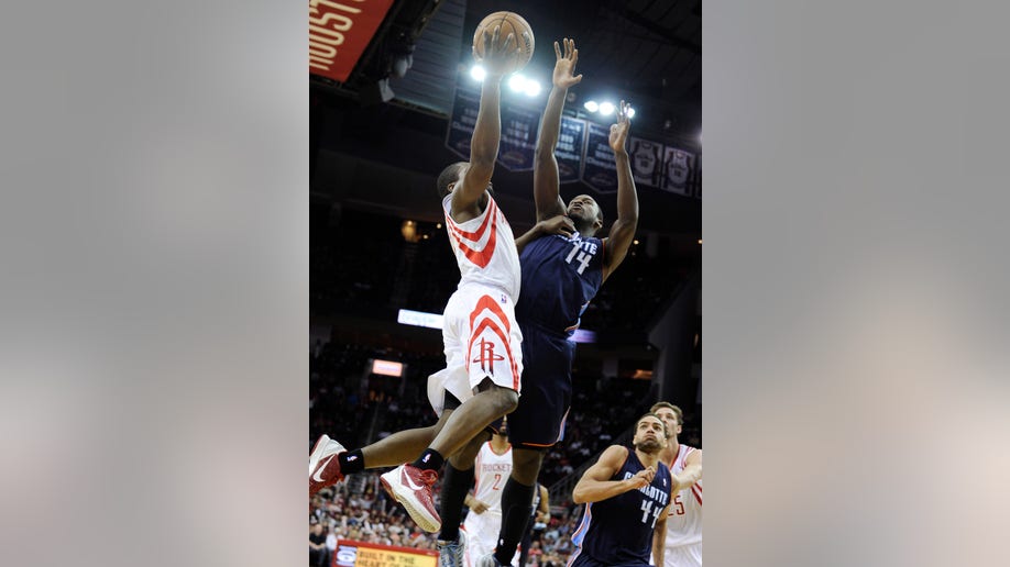 18433a4e-Bobcats Rockets Basketball