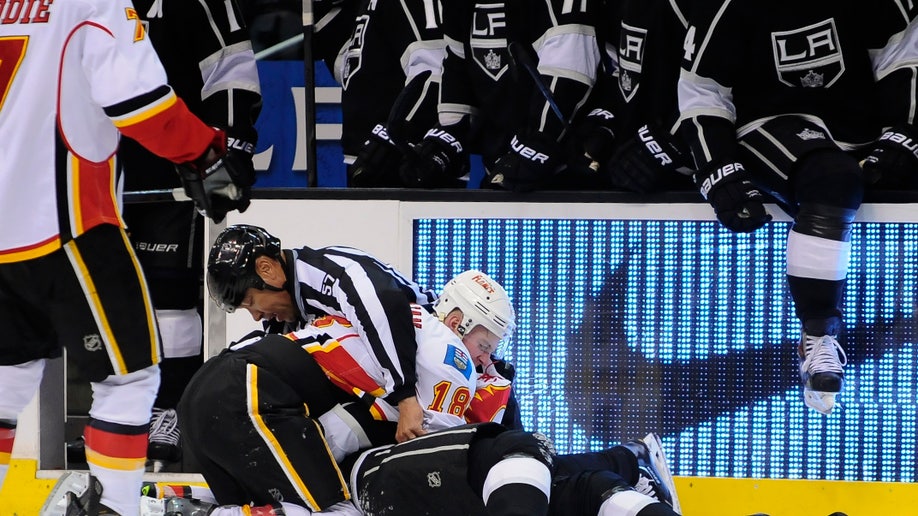 ef8b0eed-Flames Kings Hockey