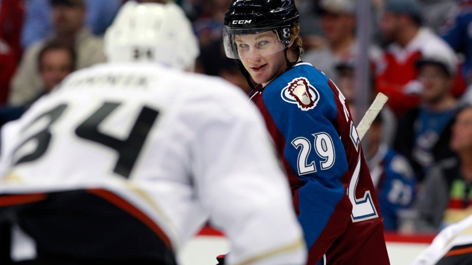 1b563f5a-Ducks Avalanche Hockey