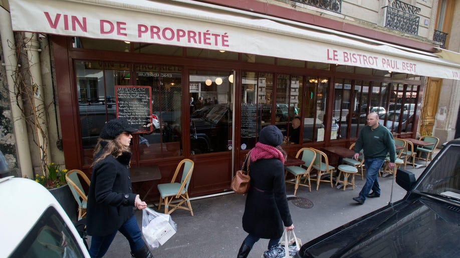 00b33c33-France Defining Dining