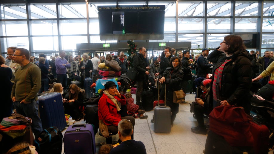 27e225e8-Britain Travel Delays