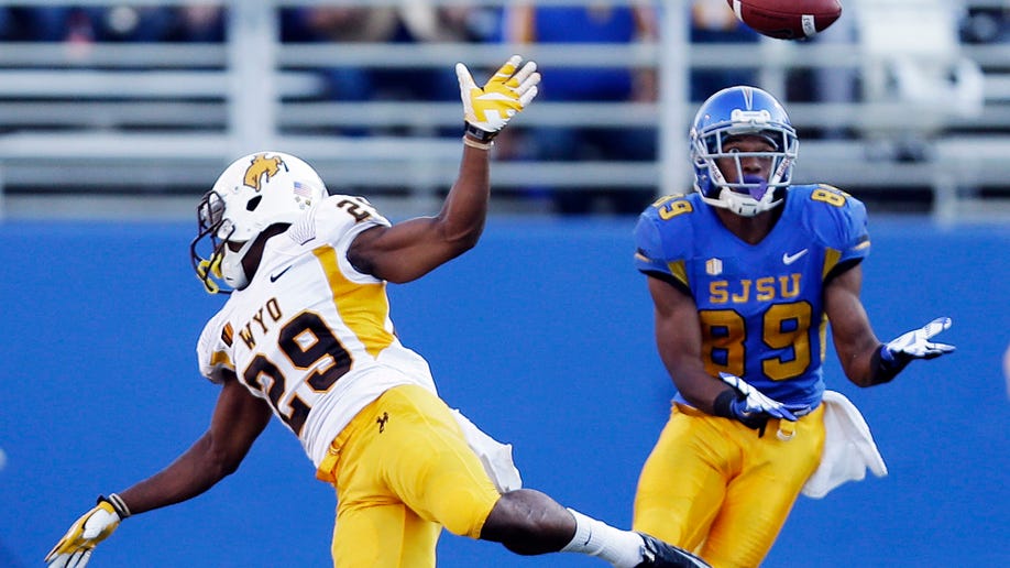 64d784fb-Wyoming San Jose St Football