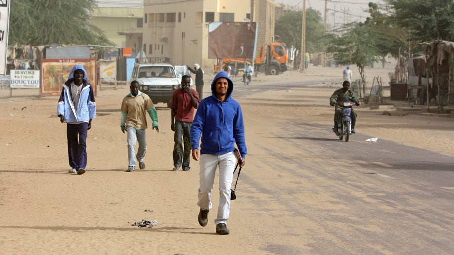 435f1021-Mali Timbuktu Coming Home