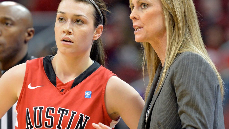 Austin Peay Louisville Basketball