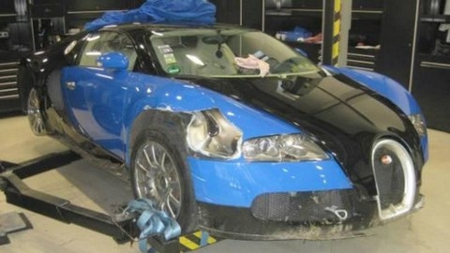 Wrecked Bugatti Veyron sells at auction for $277G | Fox News