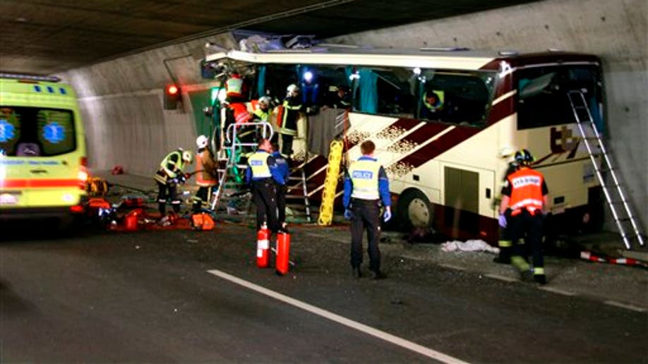 ae215313-Switzerland Tunnel Bus Crash