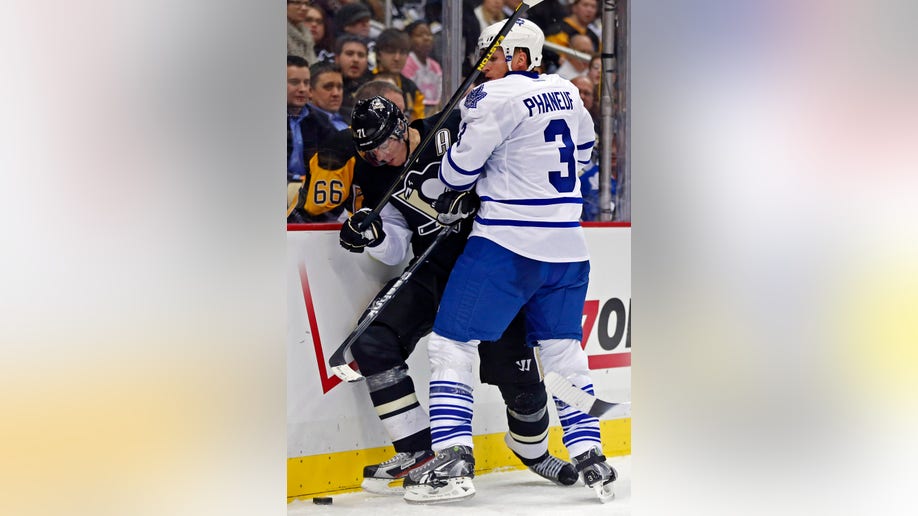 4131ee04-Maple Leafs Penguins Hockey