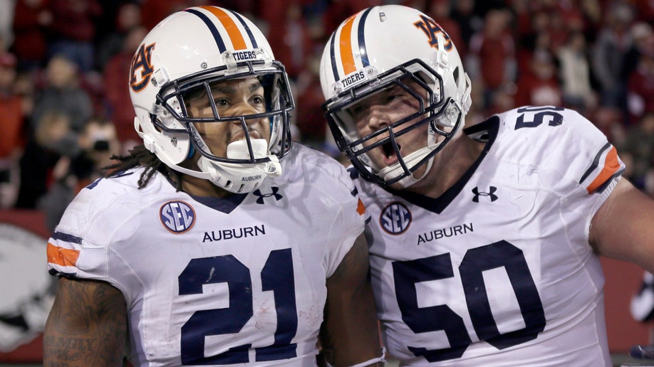 67c3c2d1-Auburn Arkansas Football