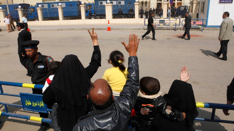 3ff30591-Mideast Egypt Prison Breaks