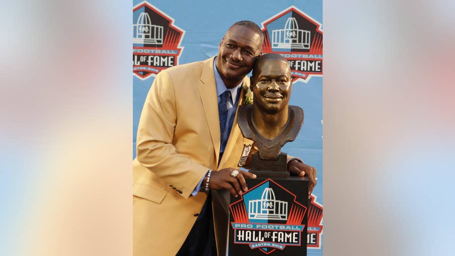 Reed Brings The Emotion And Strahan Delivers The Laughs At Hall Of