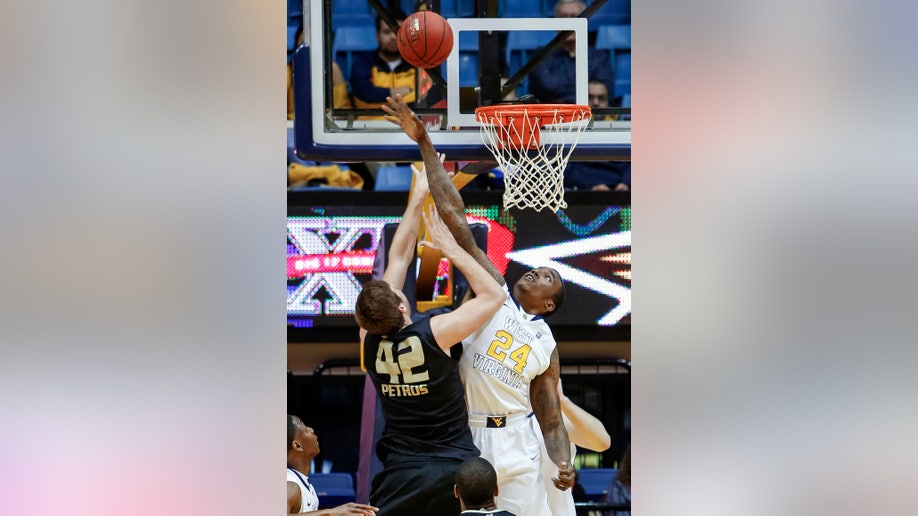 39355498-Oakland West Virginia Basketball