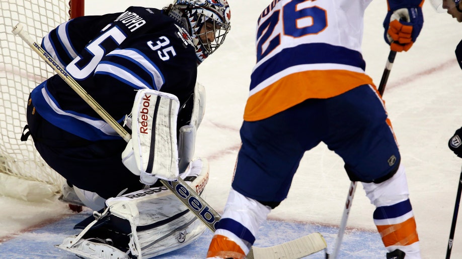 c42efc06-Islanders Jets Hockey