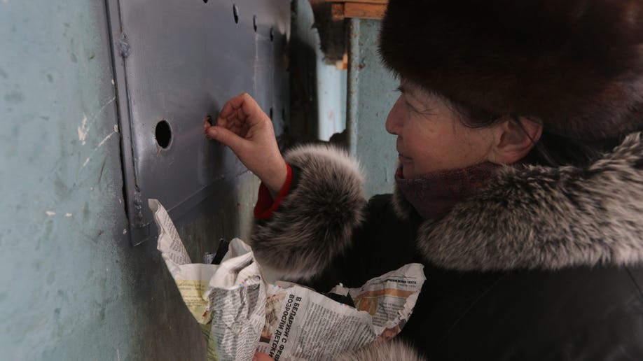 b80f07cf-Belarus Walling Up Cats