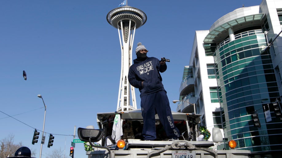 56233906-Seahawks Parade Football