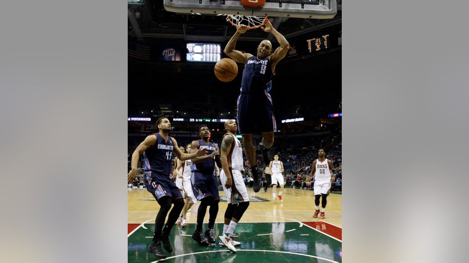 aac1eb1d-Bobcats Bucks Basketball