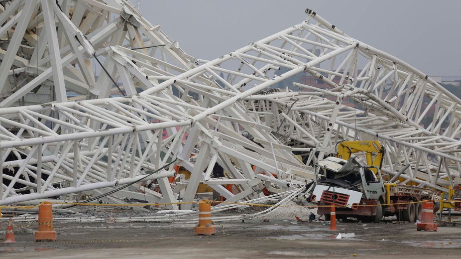 483879e4-Brazil Stadium Collapse