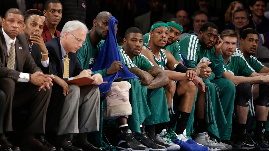 f54a8ecf-Celtics Knicks Basketball